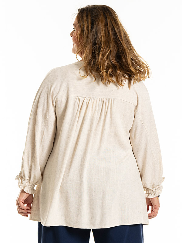 MIRJAM - Plus Size Blouse fra Gozzip