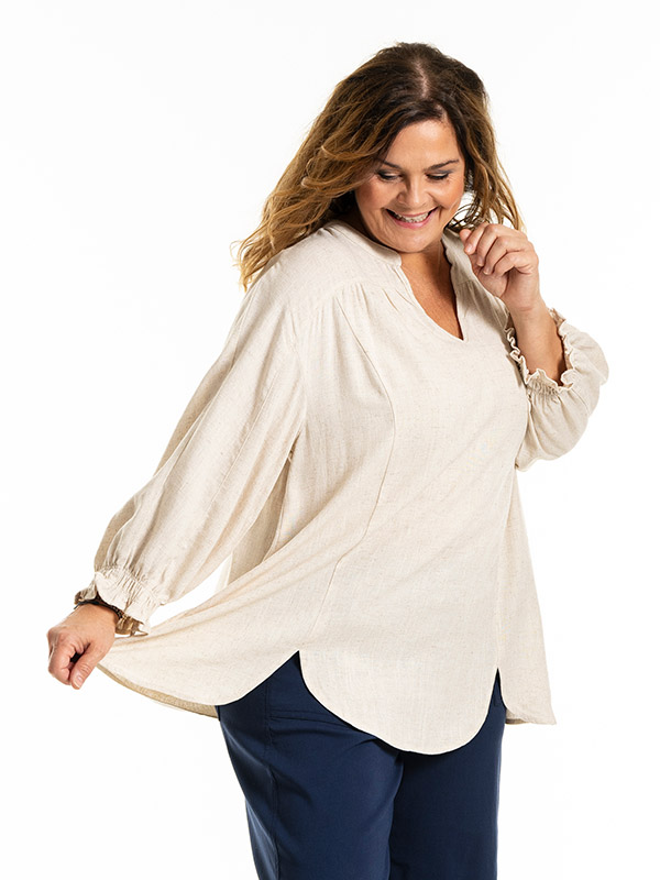MIRJAM - Plus Size Blouse fra Gozzip