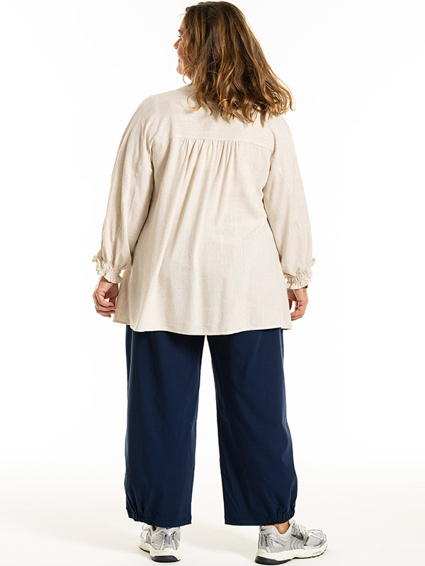 MIRJAM - Plus Size Blouse fra Gozzip