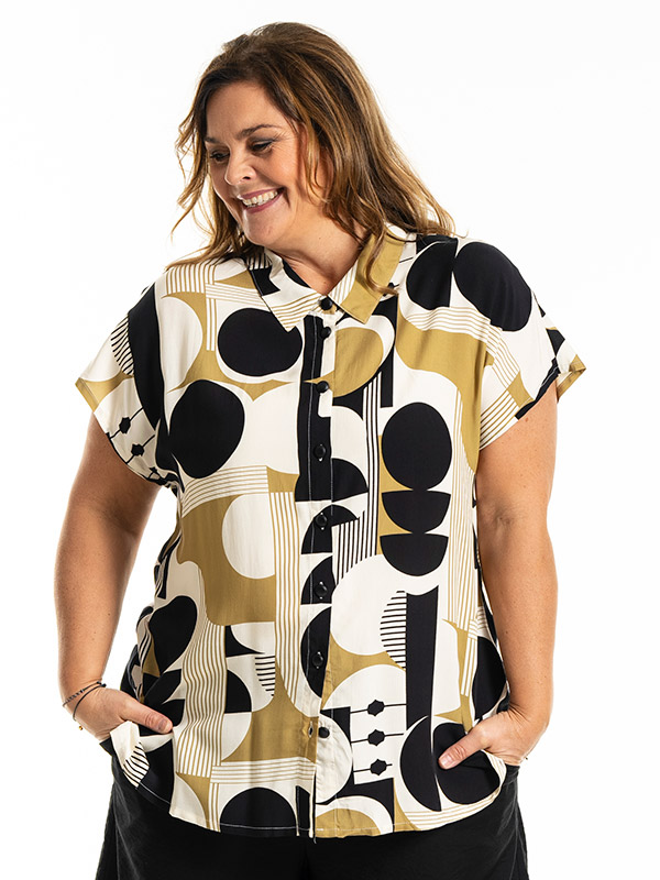 KAISA - Plus Size Shirt fra Gozzip
