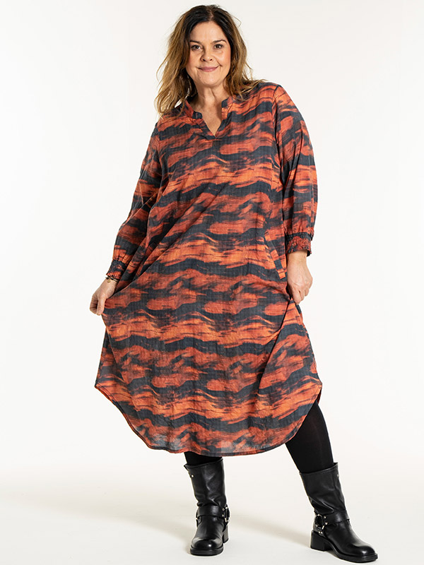 GVALDIS - Plus Size Dress fra Gozzip