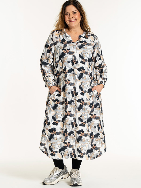 VALDIS - Plus Size Dress fra Gozzip