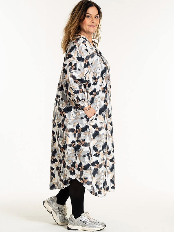 VALDIS - Plus Size Dress fra Gozzip