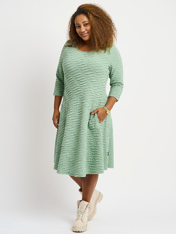 KITTY - Plus Size Dress fra Pont Neuf
