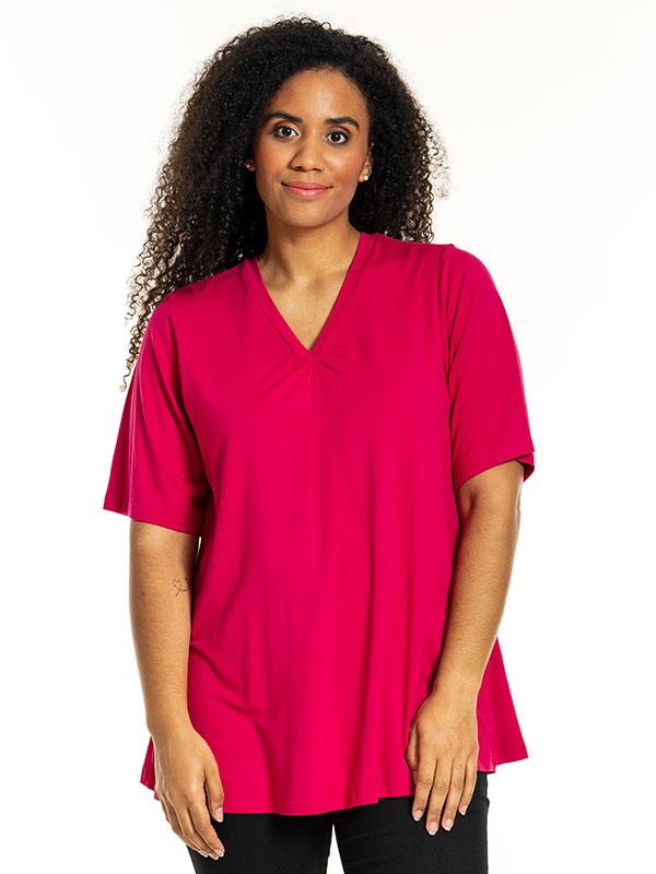 LYKKE - Plus Size T-shirt fra Studio