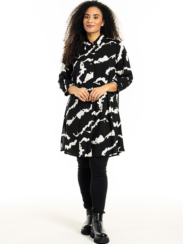 EMILIE - Plus Size Shirt fra Studio