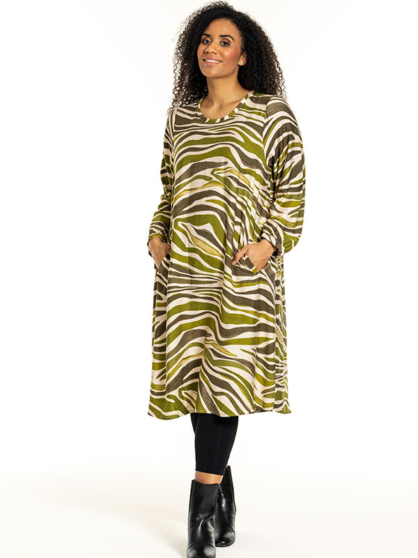 ILY - Plus Size Dress fra Studio