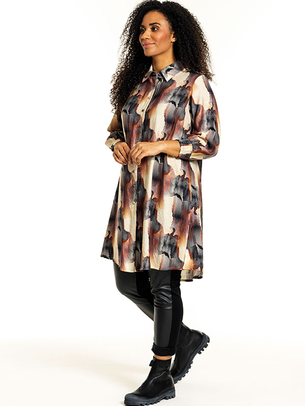EMILIE - Plus Size Shirt fra Studio