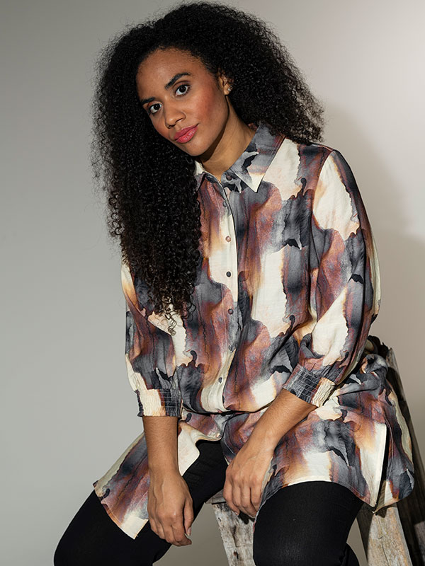 EMILIE - Plus Size Shirt fra Studio