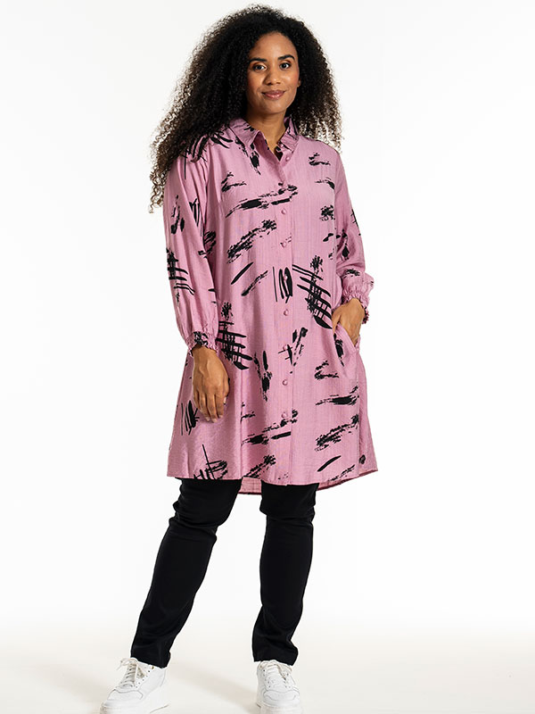 EMILIE - Plus Size Shirt fra Studio