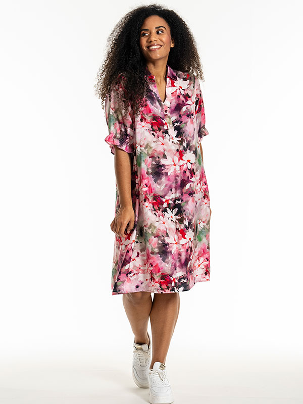 GUNDA - Plus Size Dress fra Studio