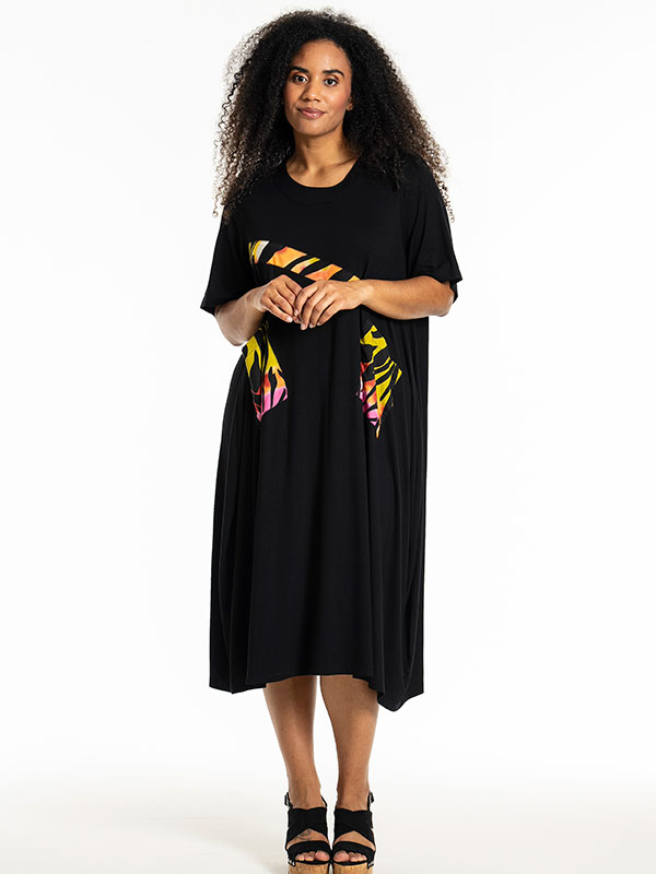 JOY - Plus Size Dress fra Studio