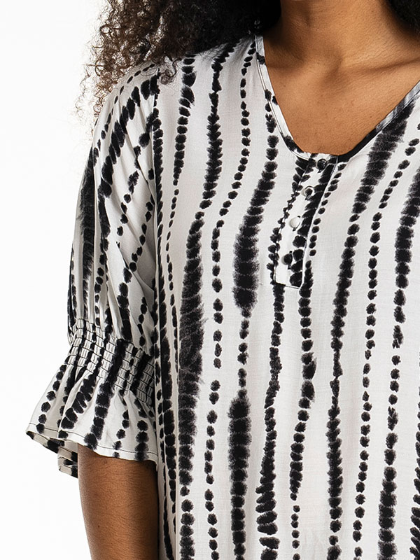 GENA - Plus Size Dress fra Studio
