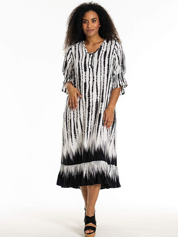 GENA - Plus Size Dress fra Studio