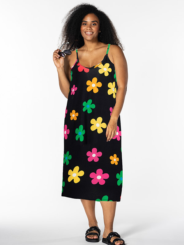 KITTIE - Plus Size Dress fra Studio