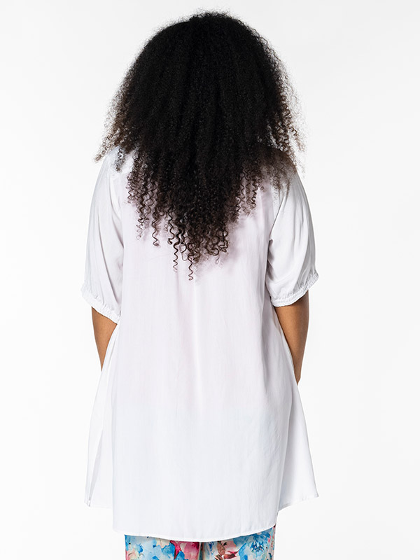 EMILIE - Plus Size Shirt fra Studio