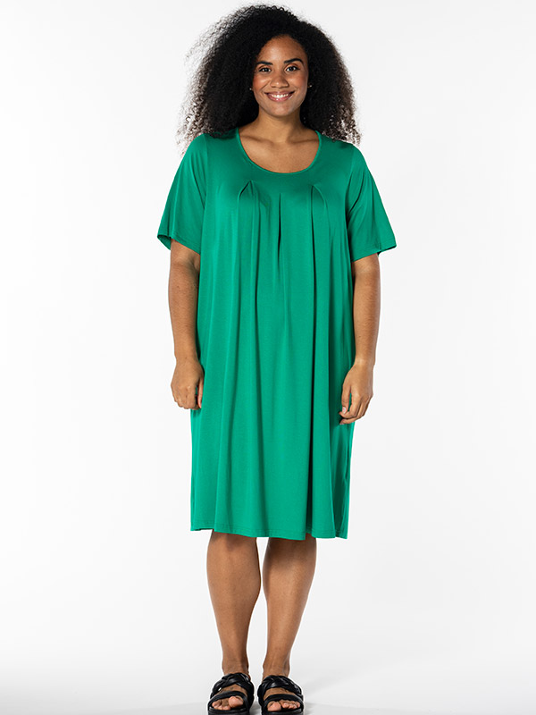 KICKA - Plus Size Dress fra Studio