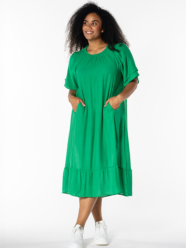 YELVA - Plus Size Dress fra Studio