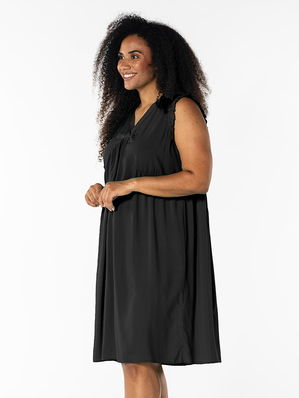 DUSINE - Plus Size Dress fra Studio