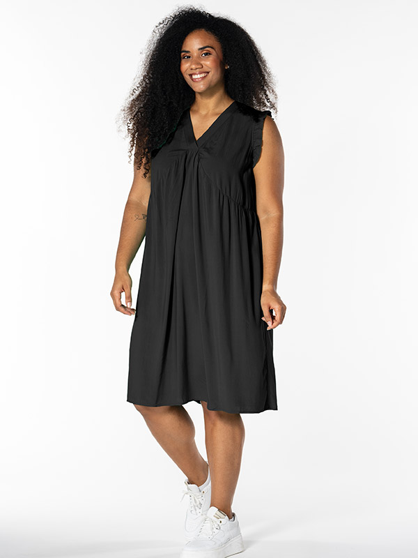 DUSINE - Plus Size Dress fra Studio