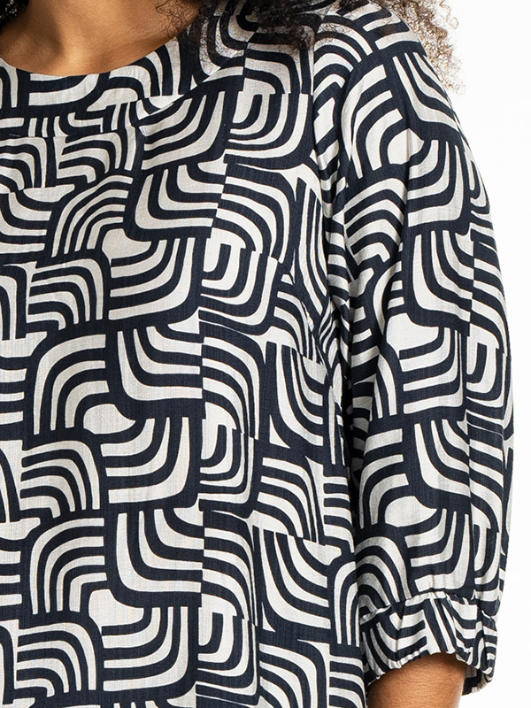 LONETTA - Plus Size Dress fra Studio