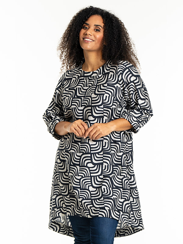 LONETTA - Plus Size Dress fra Studio