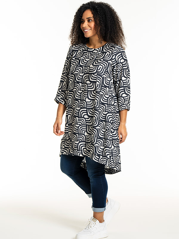LONETTA - Plus Size Dress fra Studio