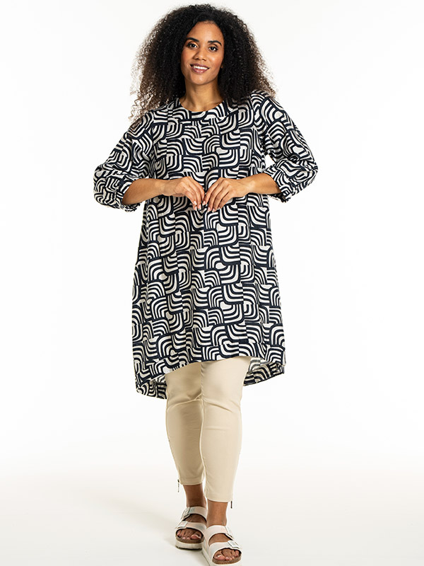 LONETTA - Plus Size Dress fra Studio