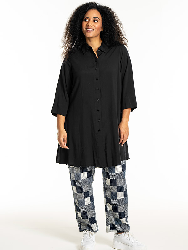 EMILIE - Plus Size Shirt fra Studio