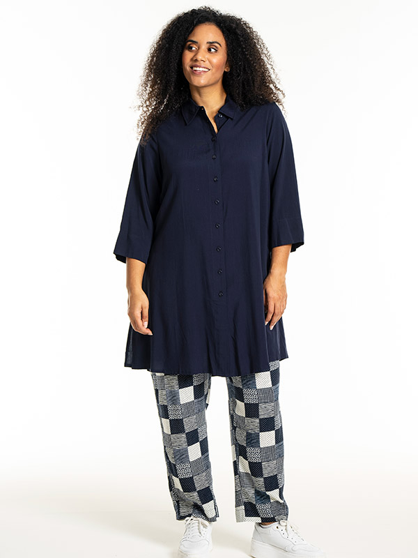 EMILIE - Plus Size Shirt fra Studio