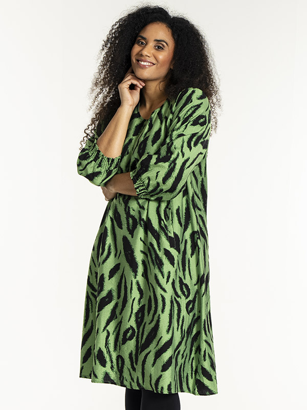 GUNNEL - Plus Size Dress fra Studio