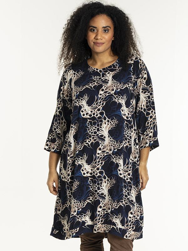LONETTA - Plus Size Dress fra Studio