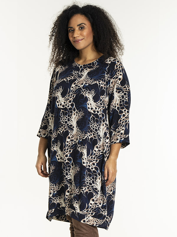 LONETTA - Plus Size Dress fra Studio