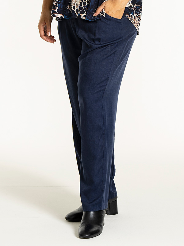 HOLGA - Plus Size Pants fra Studio
