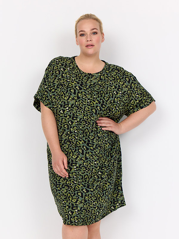 WA-MELINA - Plus Size Dress fra Wasabi Concept