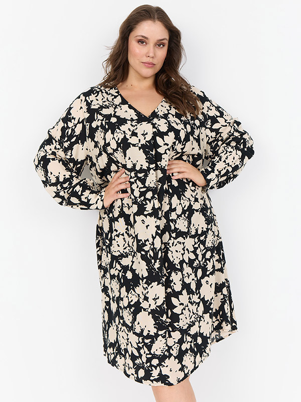 WA-SAPHINA - Plus Size Dress fra Wasabi Concept