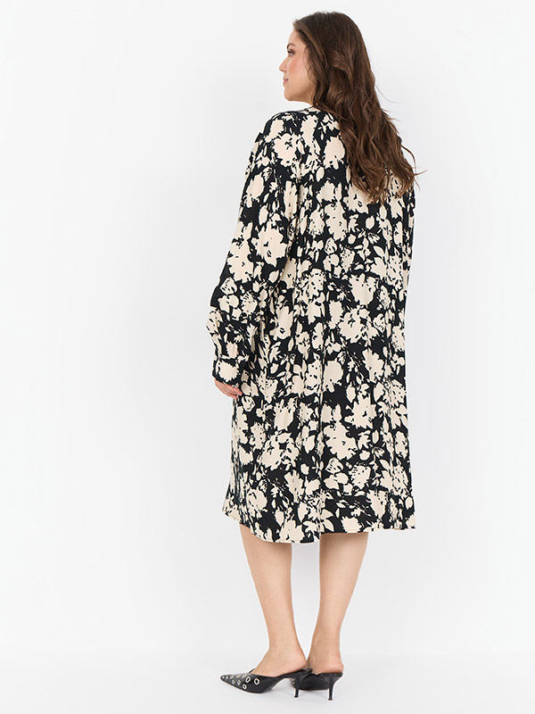 WA-SAPHINA - Plus Size Dress fra Wasabi Concept