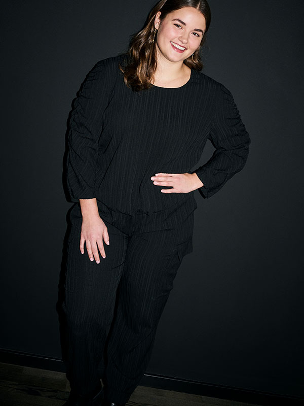ADGINNIE - Plus Size Pants fra Adia