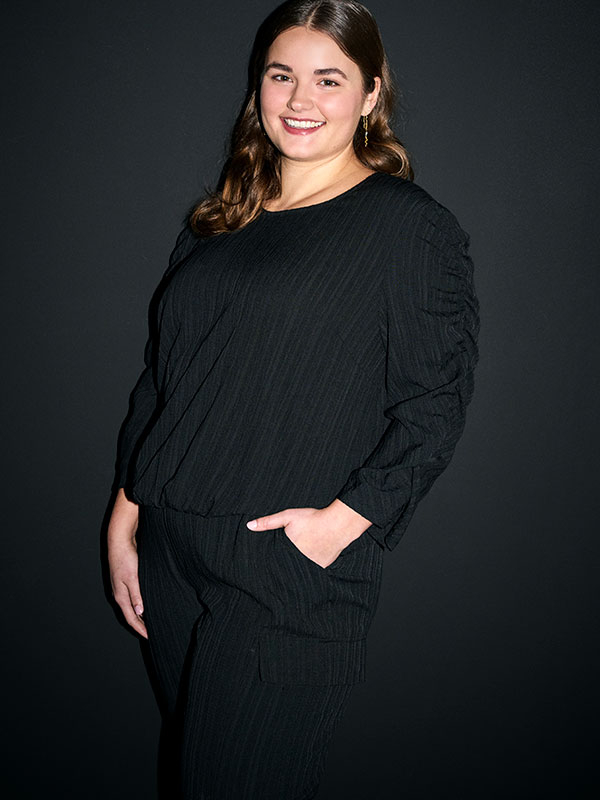 ADGINNIE - Plus Size Pants fra Adia