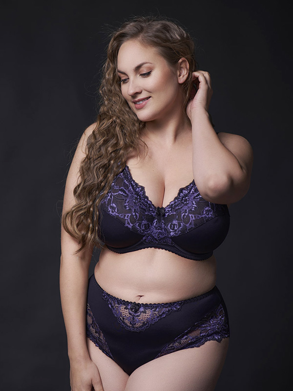 BEATE PLAIN - Plus Size Underwired bra fra Plaisir