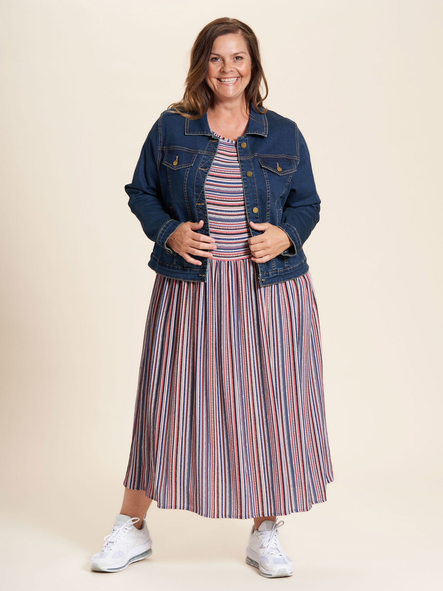 MAYA - Plus Size Jacket fra Gozzip