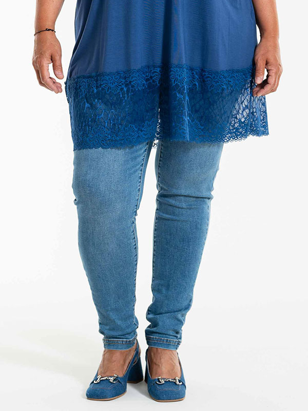 MAYA  - Plus Size Jeans fra Gozzip