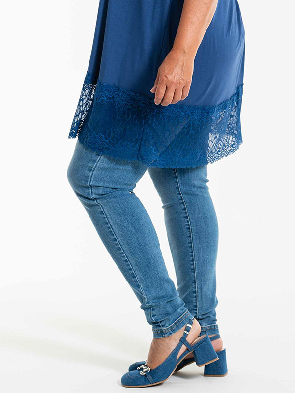 MAYA  - Plus Size Jeans fra Gozzip