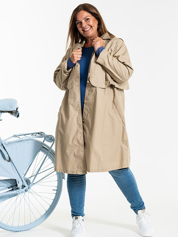 BIRDY - Plus Size Jacket fra Gozzip