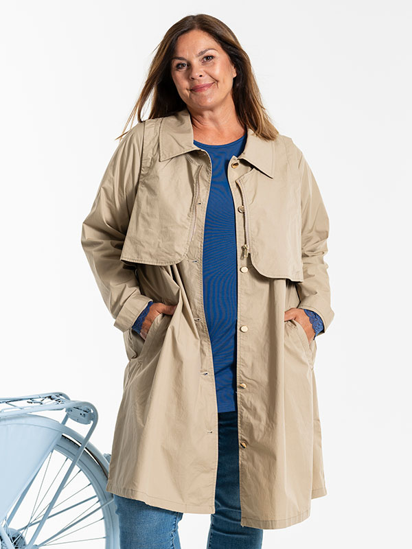 BIRDY - Plus Size Jacket fra Gozzip