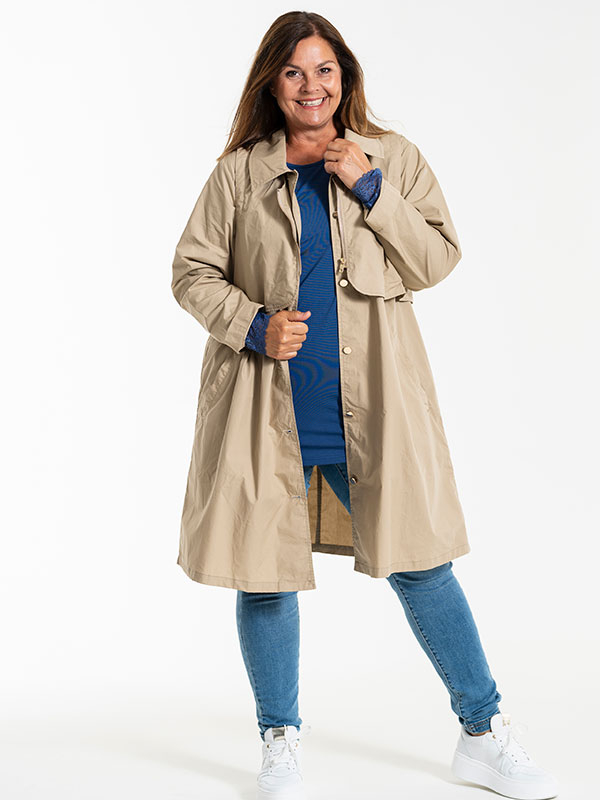 BIRDY - Plus Size Jacket fra Gozzip