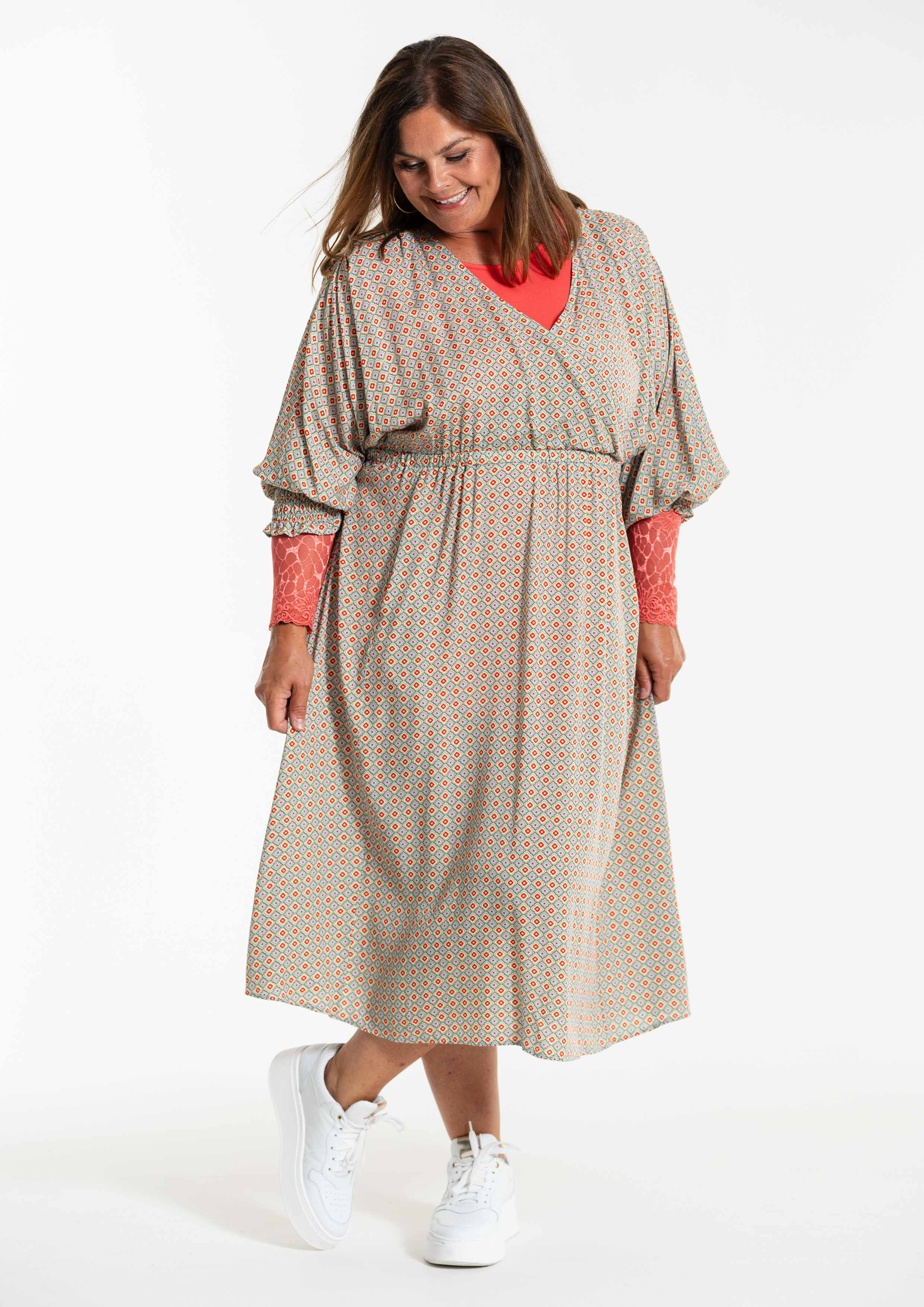 BRIGITT - Plus Size Dress fra Gozzip