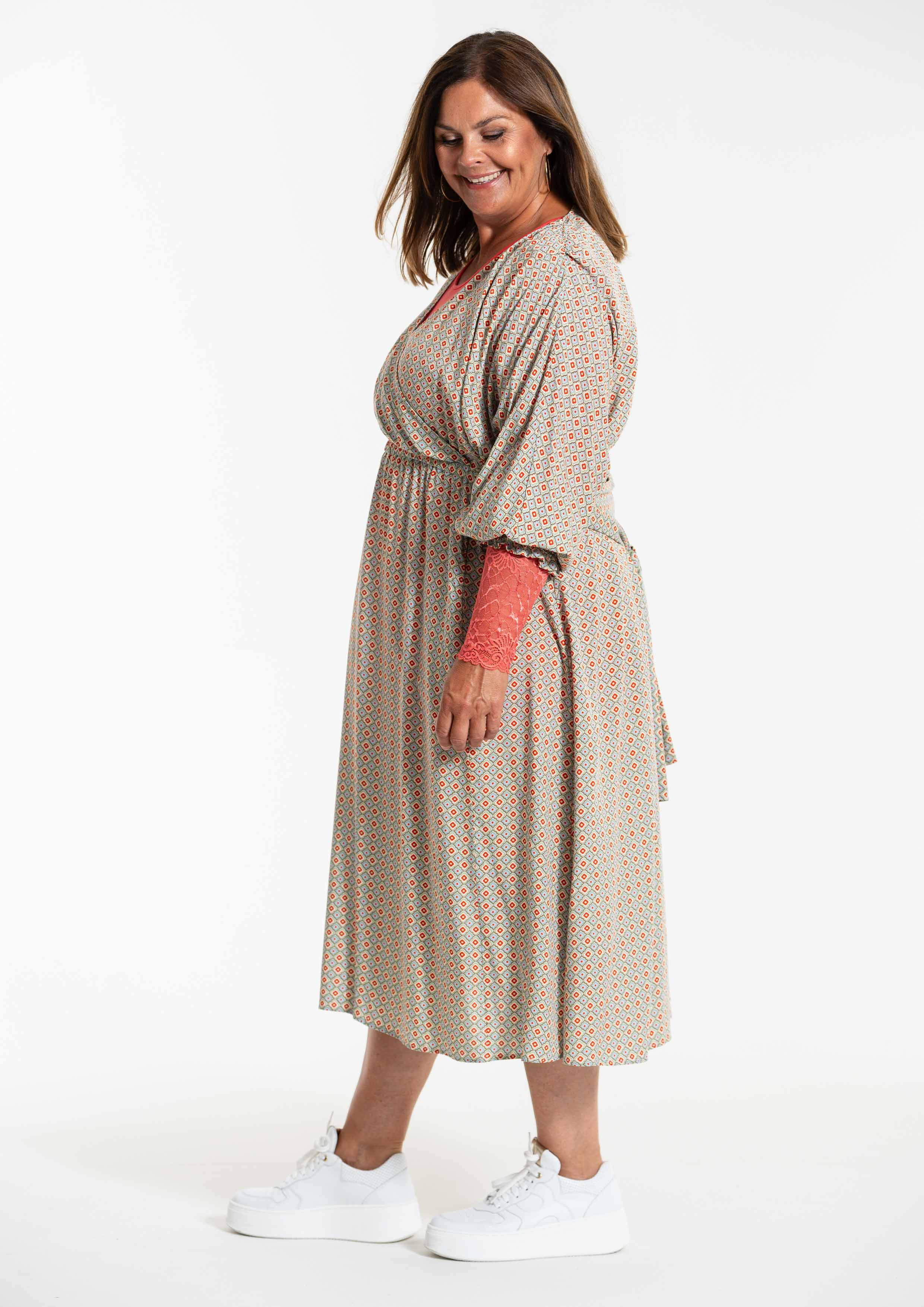 BRIGITT - Plus Size Dress fra Gozzip