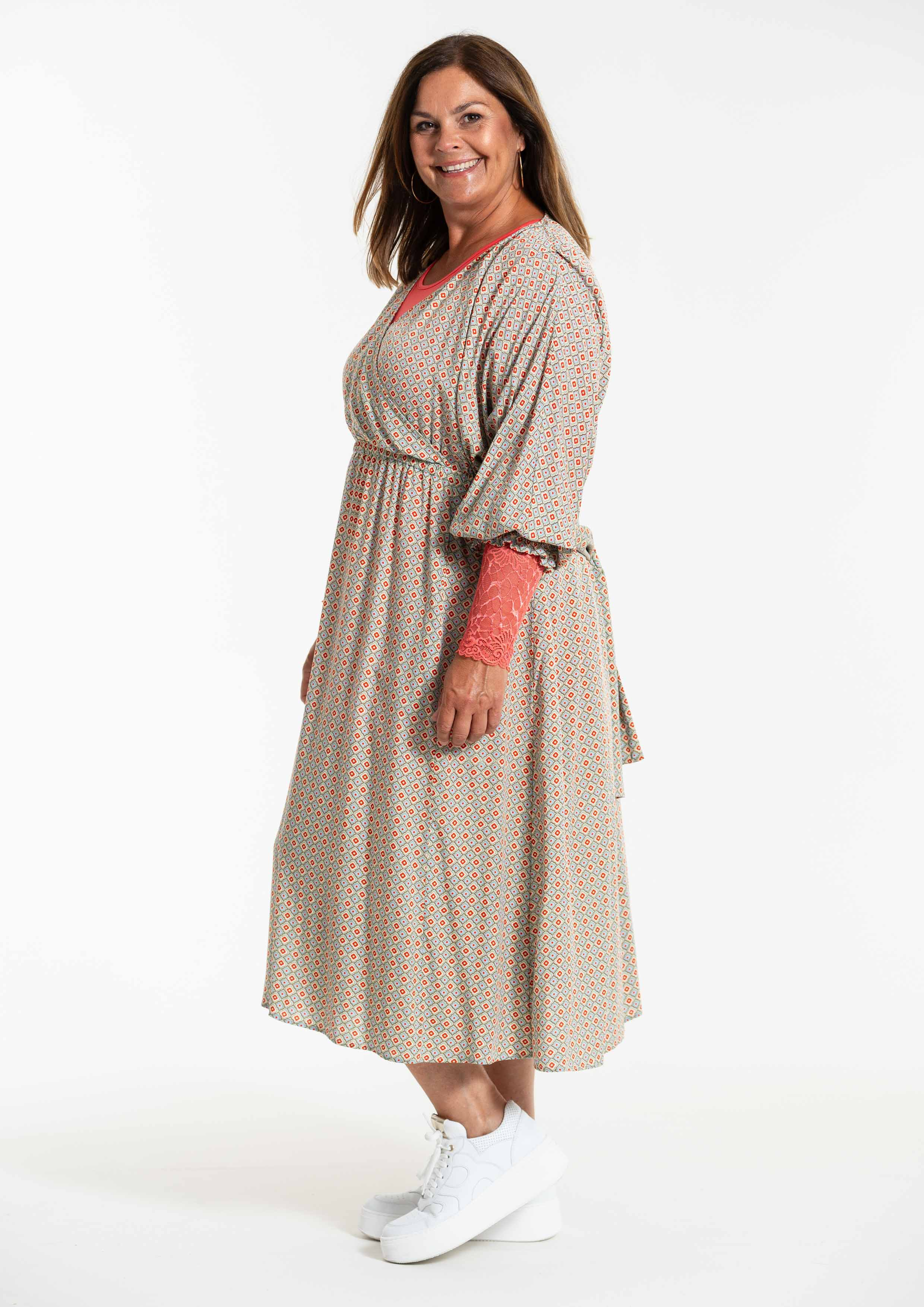 BRIGITT - Plus Size Dress fra Gozzip