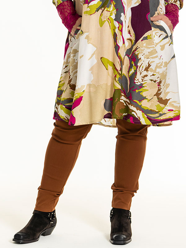 CLARA - Plus Size Pants fra Gozzip